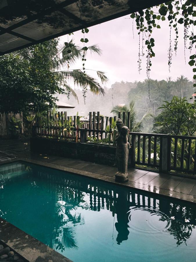 Ubud Paras Villa Exterior foto