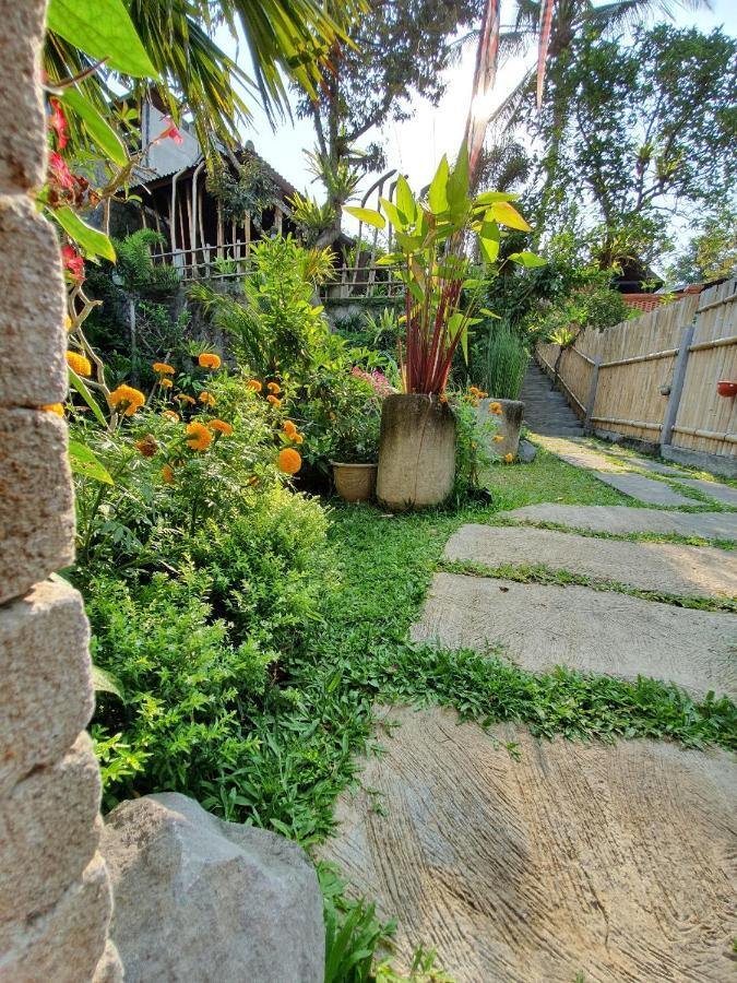Ubud Paras Villa Exterior foto